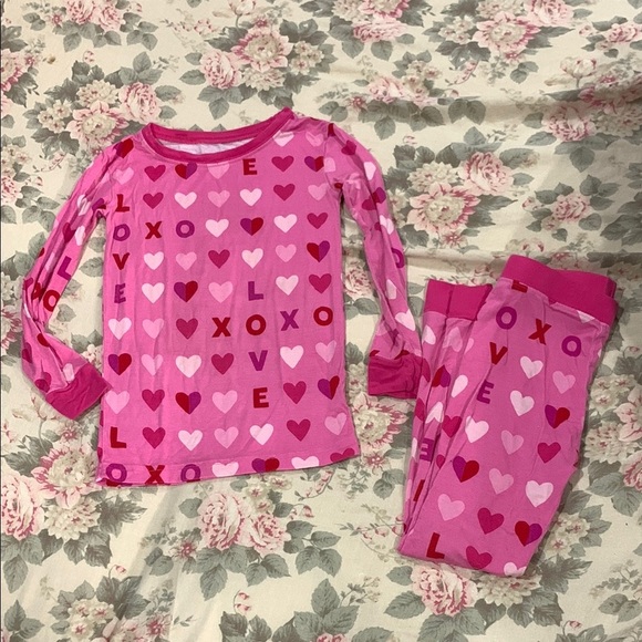 Little Sleepies 2 piece Love Heart Pink Pajama Set - Picture 1 of 3